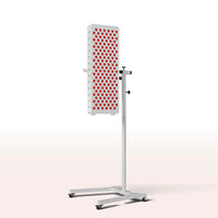 PrimeForce Elite rood licht lamp op handmatige standaard